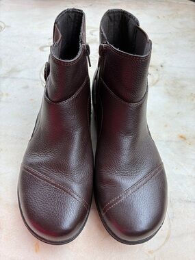 Clarks Cheyn Wok Ankle Women's Brown Leather Ankle Boots Sz 8 1/2 M